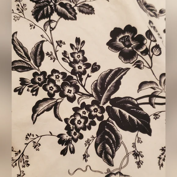 Kim Rogers Spring Dress Black and Tan Floral Size 12P - Picture 6 of 9